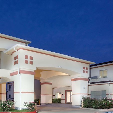 Super 8 By Wyndham Brenham Tx Hotel Ngoại thất bức ảnh