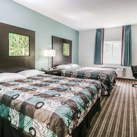 Super 8 By Wyndham Brenham Tx Hotel Ngoại thất bức ảnh
