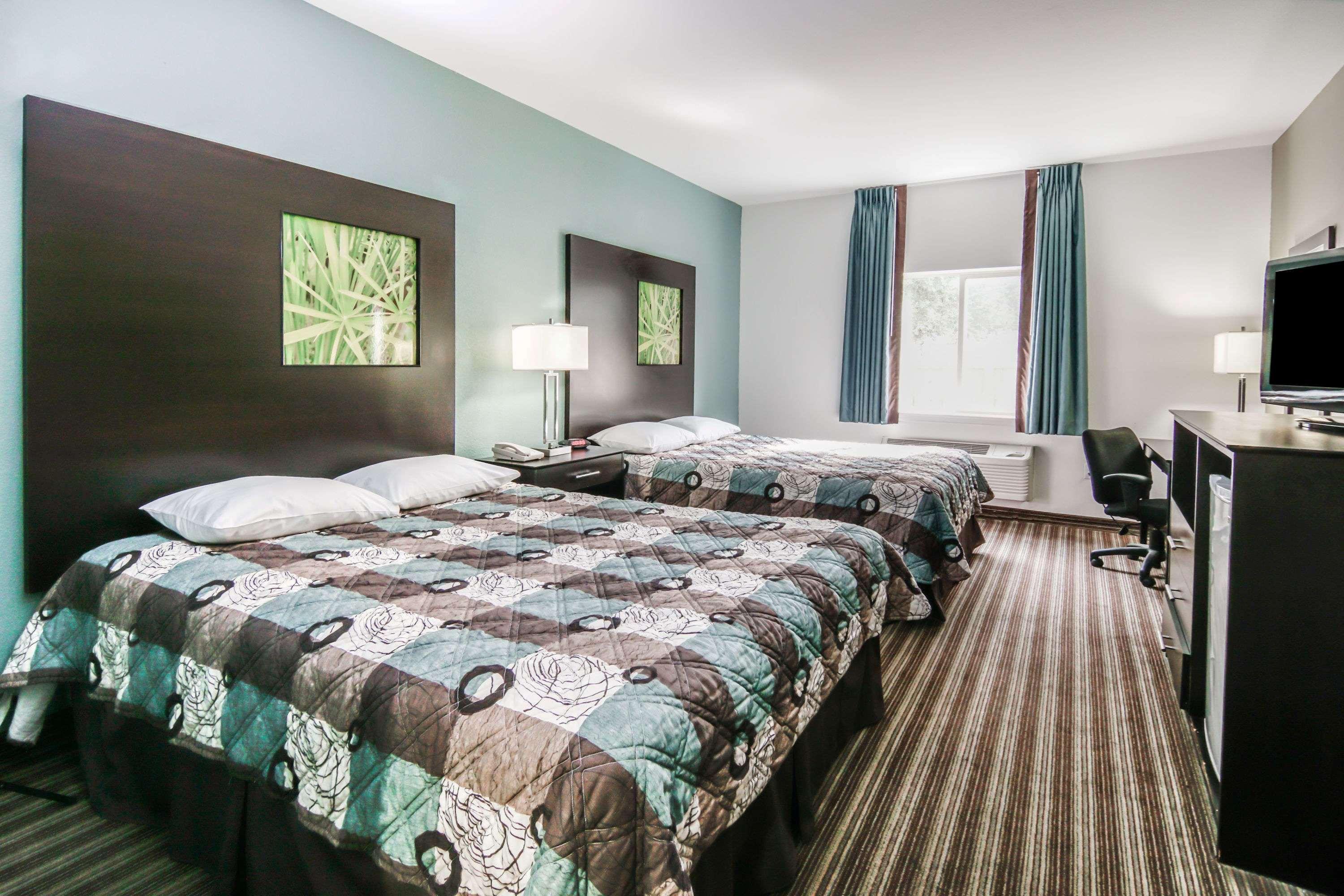 Super 8 By Wyndham Brenham Tx Hotel Ngoại thất bức ảnh