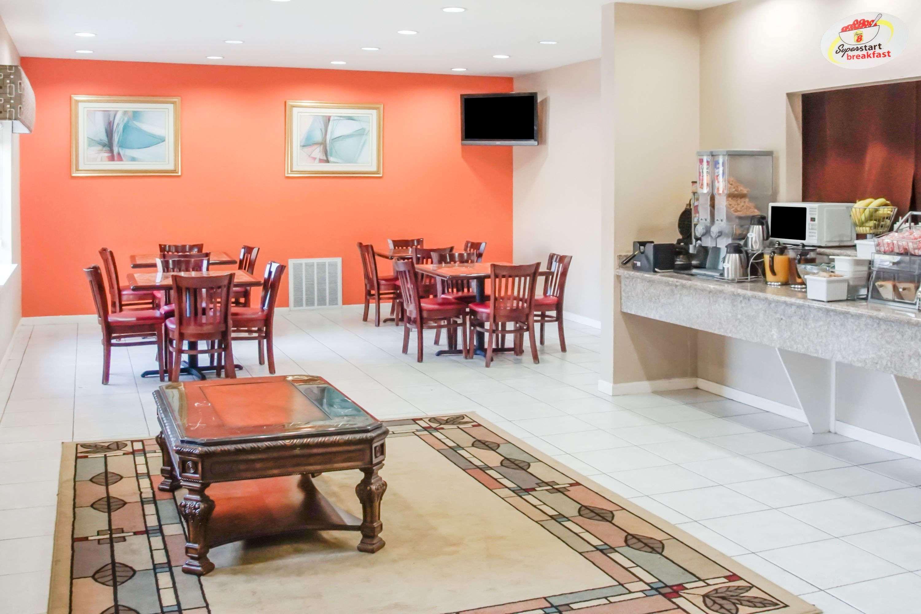 Super 8 By Wyndham Brenham Tx Hotel Ngoại thất bức ảnh